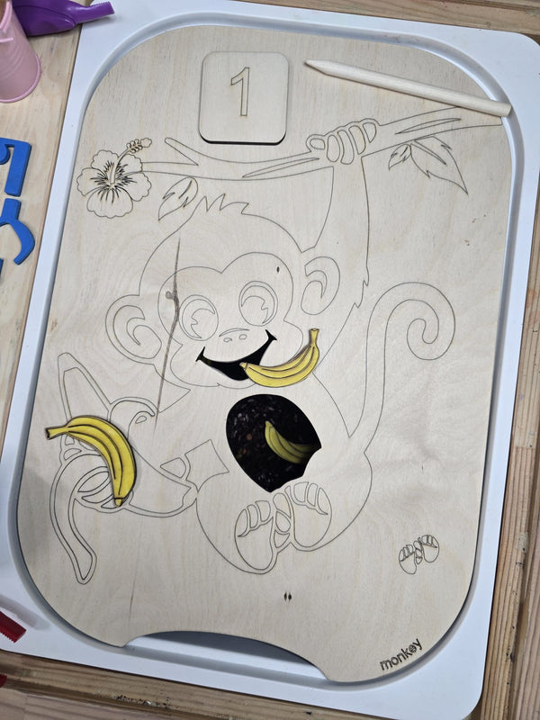 لوح خشبي - إطعام القرد