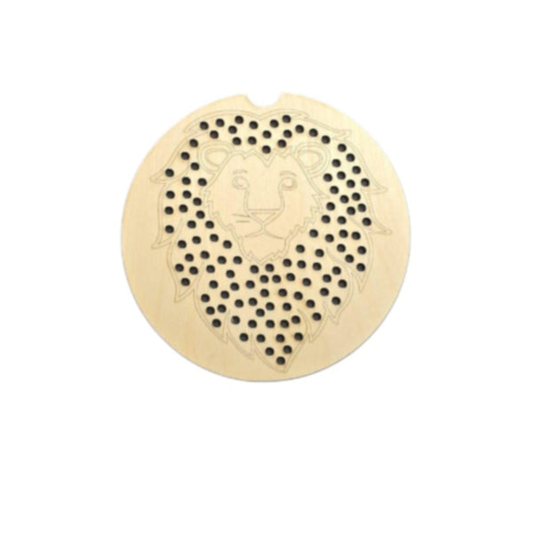 لوح خشبي – تزيين الأسد