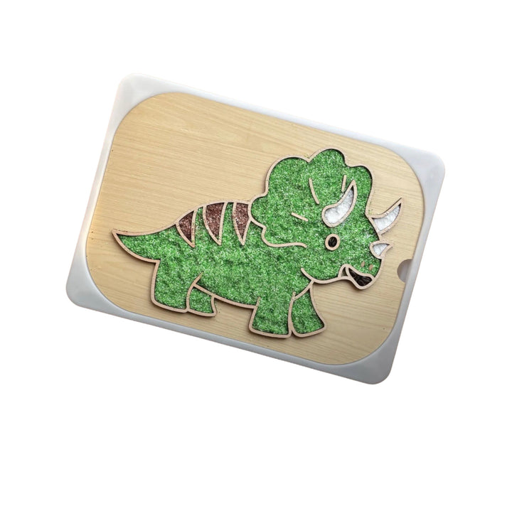 أحجية تريسييراتوبس خضراء لامعة من Little Artist مع قاعدة من الخيزران لوقت لعب ممتع للأطفال