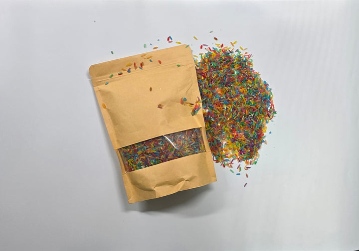 عبوة ألعاب حسية تعليمية من LITTLE ARTIST تحتوي على أرز ملون للعب الإبداعي والتعلم.