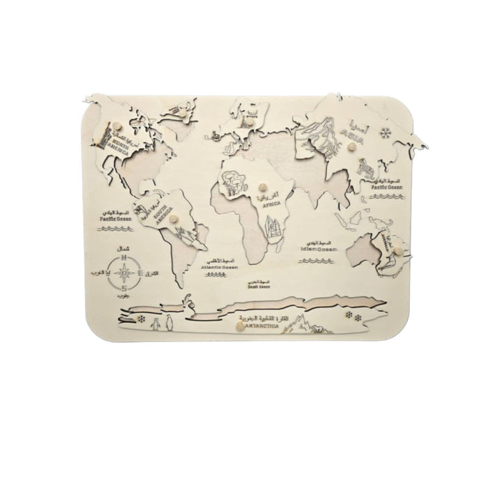 لغز معالم شهيرة خشبي من Little Artist يعرض خريطة للعالم مع معالم مفصلة.
