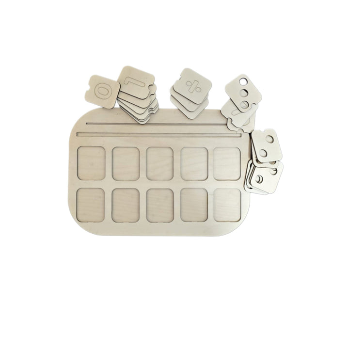 أنشطة الرياضيات الممتعة للأطفال من LITTLE ARTIST مع ألواح عد خشبية وبطاقات أرقام.
