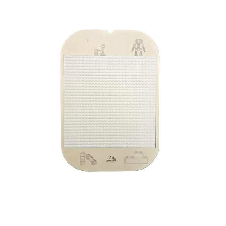 لوحة خشبية متوافقة مع ليغو من LITTLE ARTIST للبناء الإبداعي واللعب باستخدام القطع.
