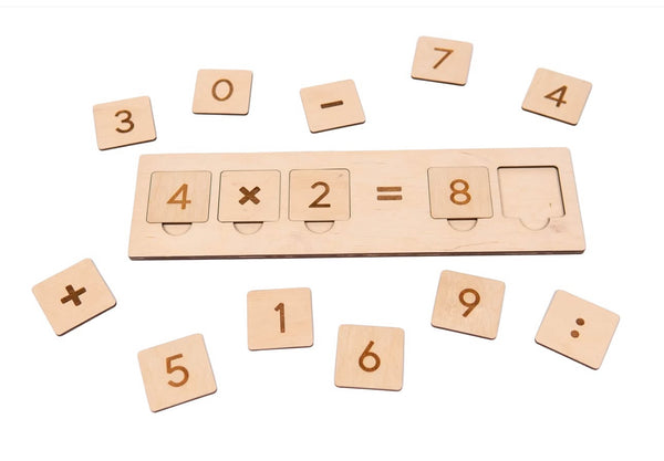 أحجية رياضيات خشبية من LITTLE ARTIST تحتوي على أرقام وعلامات حسابية للعب التعليمي